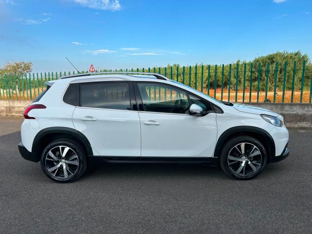 Peugeot 2008 BlueHDi 100 Black Matt - Foto 4