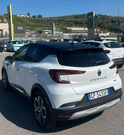Renault Captur Plug-in Hybrid E-Tech 160 CV Intens - Foto 2