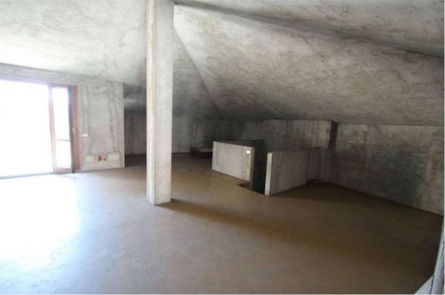 Palazzo / Stabile di 450 m² con più di 5 locali in vendita a Galbiate - Foto 17