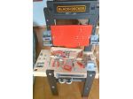 banco di lavoro black decker con utensili di plastica