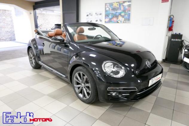 VOLKSWAGEN Maggiolino Cabrio 2.0 TDI DSG Design BlueMotion Technology rif. 24167440