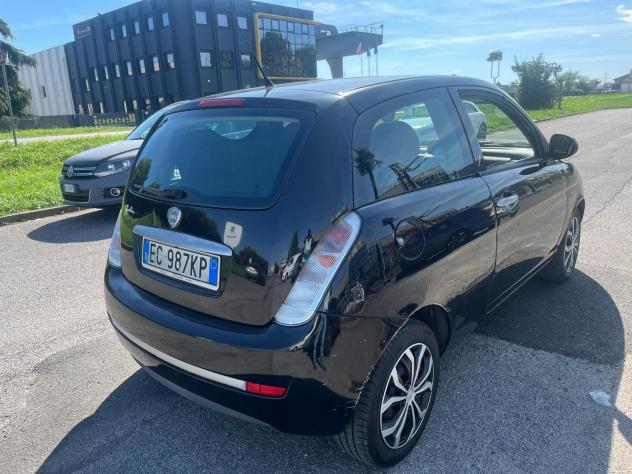 Lancia Ypsilon 1.2 - Foto 5