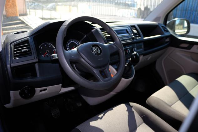 Volkswagen T6 Kombi 2.0 TDI 102CV L1H1 9P MULTIVAN COMBI P.CORTO - IVA COMPRESO - Foto 3