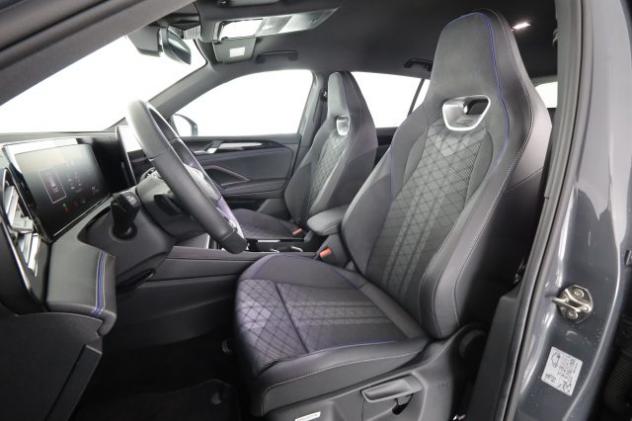 VOLKSWAGEN Tiguan 3ª serie 2.0 TDI 150 CV DSG R-Line rif. 23744779 - Foto 2
