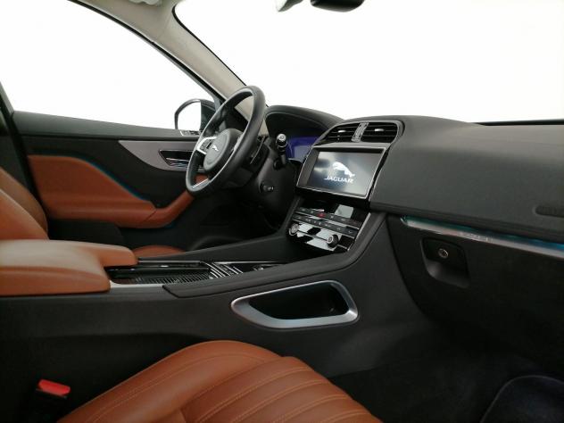 Jaguar F-Pace 2.0d i4 Portfolio awd 180cv auto my20 - Foto 10