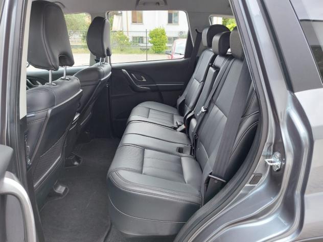Mahindra XUV500 W8 AWD 4x4 2.2 Tdi 140cv E6B con 7 posti - Foto 4