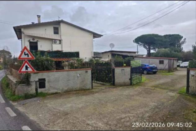 Immobile in asta di 214 m² con più di 5 locali e box auto in vendita a Capannori - Foto 3