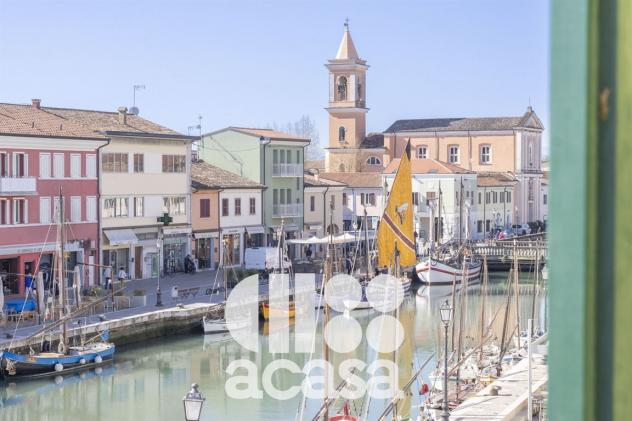 TRILOCALE CON SOTTOTETTO AFFACCIATO SUL PORTO CANALE. ULTIMO APPARTAMENTO! - Foto 2