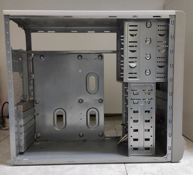 Case Cabinet Middle tower - Foto 3
