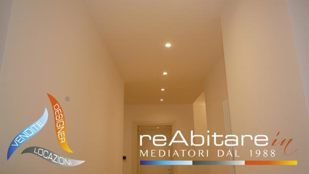 Elegante ed ampio TRILOCALE con arredi e finiture di pregio - Foto 16