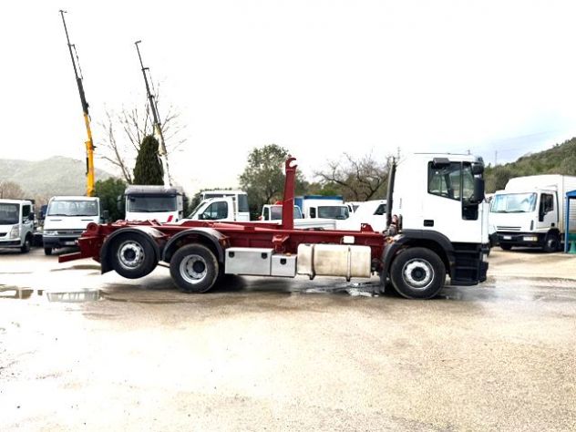 camion iveco eurotech cursor 260e43 scarrabile