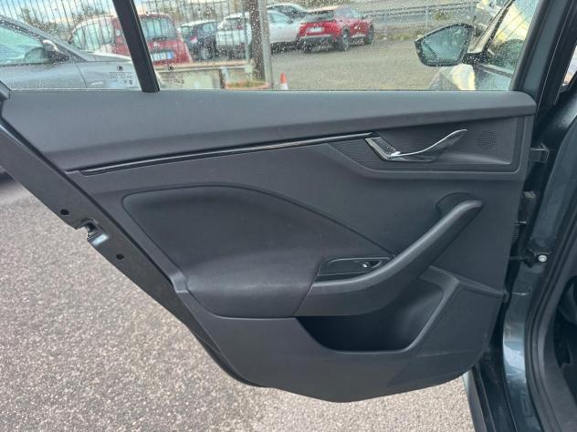 Skoda Kamiq 1.6 TDI SCR DSG Dark Shade - Foto 6