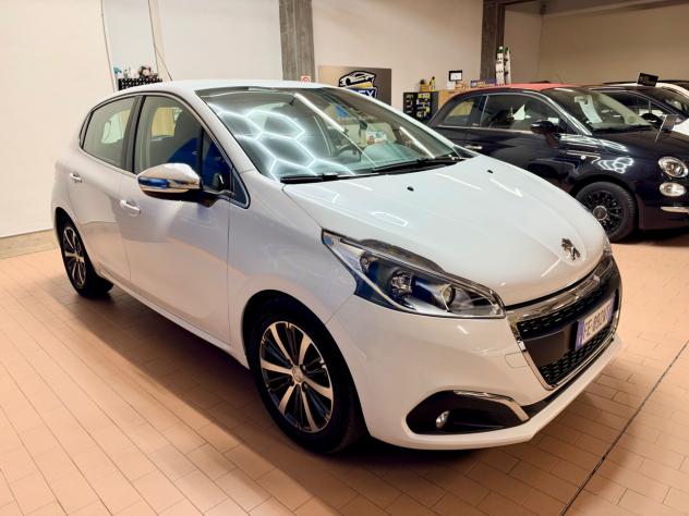 Peugeot 208 1.6HDi 100cv Neopat. E6 - Foto 2
