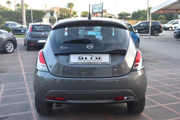 Lancia Ypsilon 1.0 Hybrid Gold - Foto 6