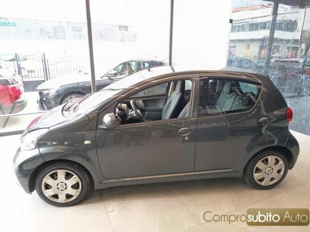 TOYOTA Aygo 1.0 12V VVT-i 5 porte rif. 24054766 - Foto 4