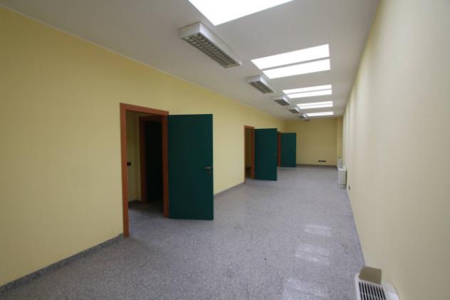 Immobile di 1731 m² con più di 5 locali in vendita a Pero - Foto 10