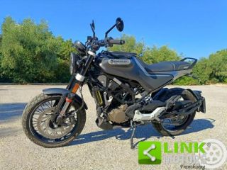 HUSQVARNA Svartpilen 125 SOLO 1800 KM rif. 23984367