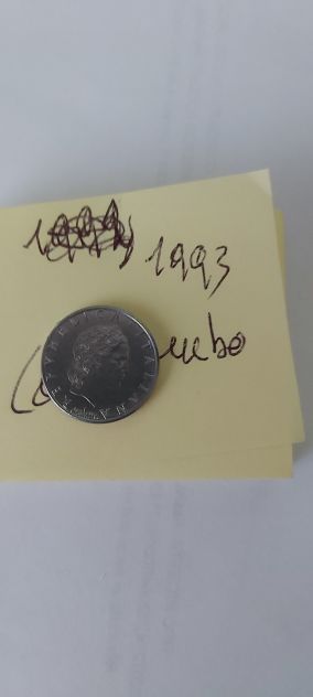 MONETA RARA DA 50 LIRE MINI DEL 1993 CON ROMBO SOTTO LA TESTA - Foto 2