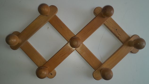 Appendiabiti a fisarmonica da parete in legno di Faggio al naturale a 7 attacchi