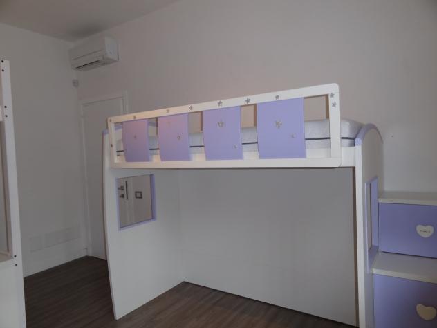 Appartamento arredato composto da ingresso, ampio soggiorno con cucina, due camere, bagno, ripostigli, balcone, cantina e posti auto, posizione comoda - Foto 14