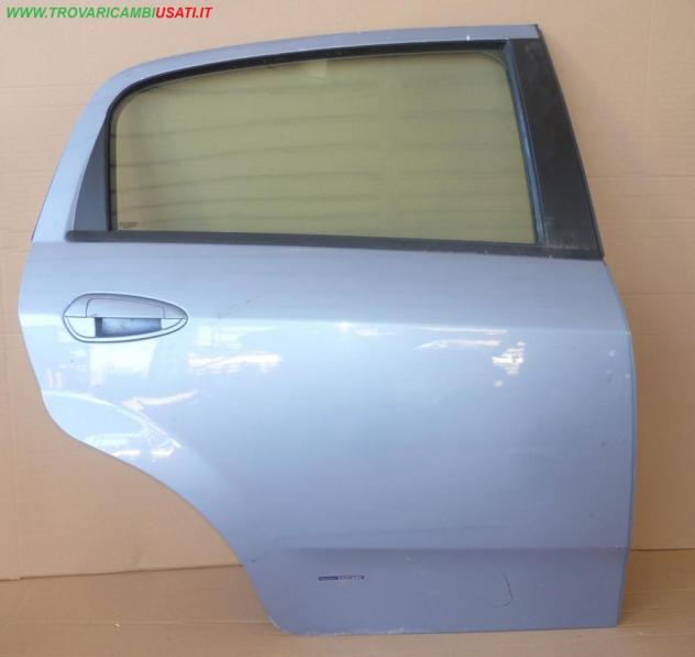 PORTA POST.D. AZZURRO MET. C/ALZ. E SERR.  Carrozzeria  Lamierati esterni  Porte  Porta post. dx. FIAT - GRANDE PUNTO - 01-09-2005 - 01-12-2011, FIAT