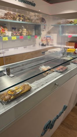 BLOCCO PASTICCERIA/PANIFICIO PRODUZIONE E VENDITA