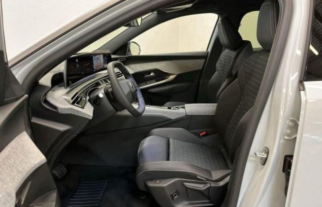 PEUGEOT 3008 1.2 Hybrid 145cv e-DCS6 Allure Navi 360 - Km 0 rif. 23648761 - Foto 9