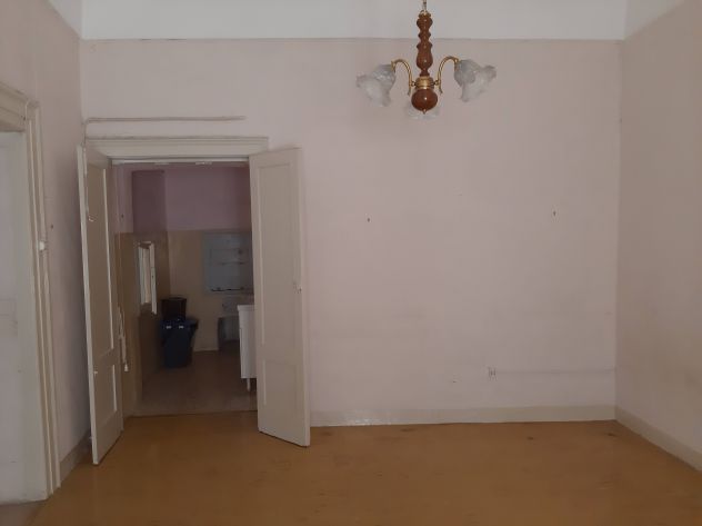 Vendesi appartamento di 3 ampi vani e accessori + box auto + cantinola - Foto 10