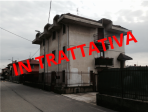 APPARTAMENTO CON 400 MQ DI GIARDINO PRIVATO