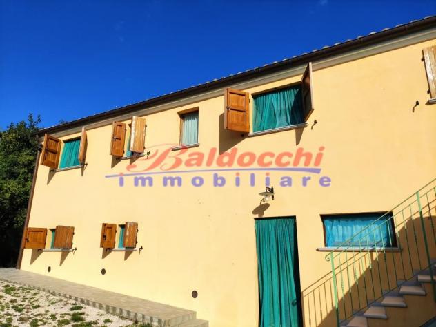 CASA INDIPENDENTE POSIZIONE ALTAMENTE PANORAMICA CON PISCINA - Foto 4