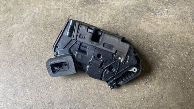 Chiusura centralizzata anteriore DX Volkswagen Golf 7 del 2018