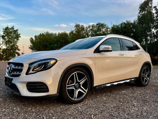 MERCEDES- BENZ GLA 200 D AMG PREMIUM - Foto 2