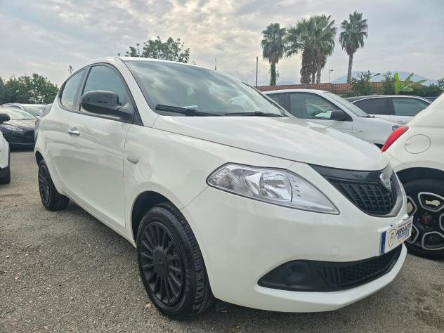 Lancia Ypsilon 1.0 FireFly 5 porte S&S Hybrid Gold - Foto 2