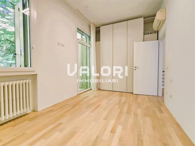 INCANTEVOLE TERRA-CIELO RISTRUTTURATA CON CORTE PRIVATA E GARAGE - Foto 16