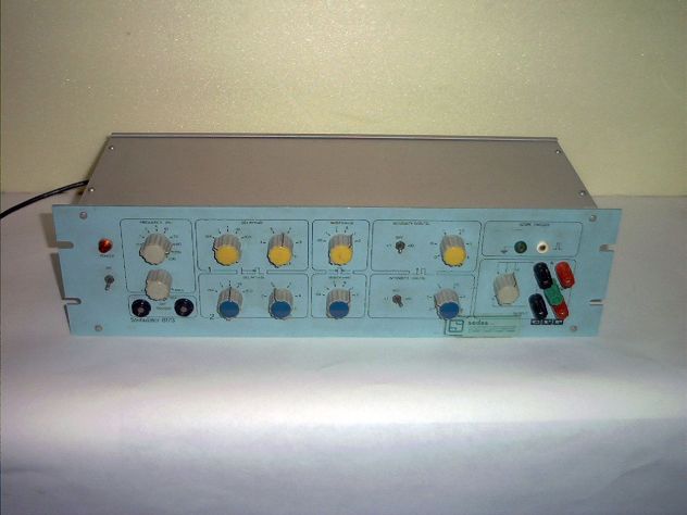 Generatore di segnali ad onda quadra, elettrostimolatore - Foto 4