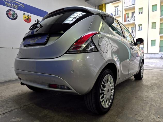 Lancia Ypsilon 1.2 Gold 69cv - Foto 6