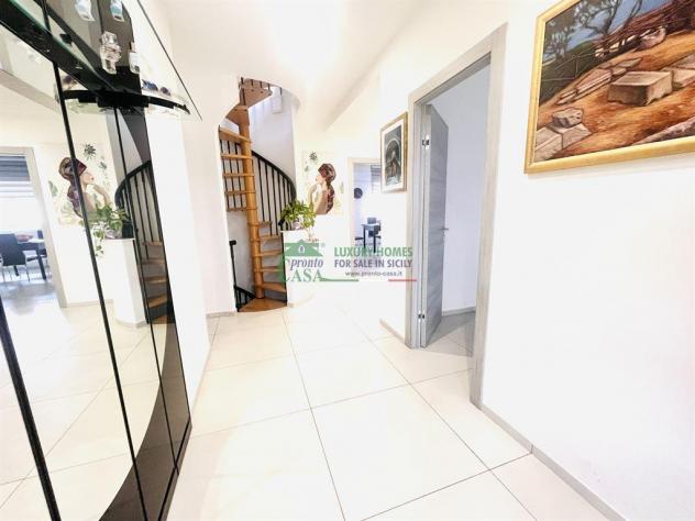 Rif.2591 - Prestigiosa villetta con giardino in zona residenziale – Comiso - Foto 2
