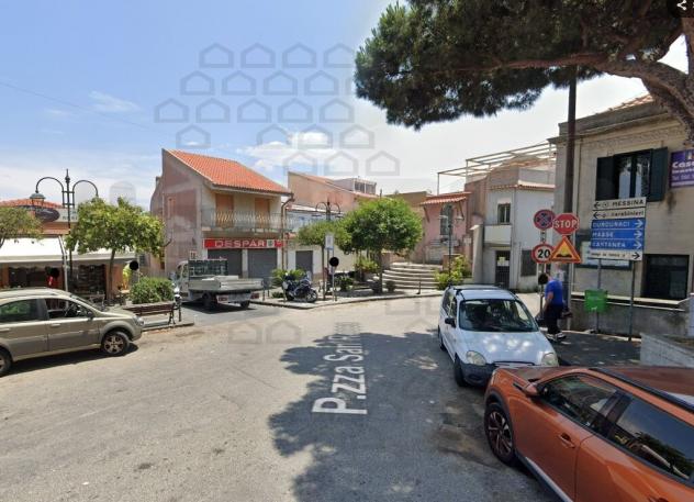 IMMOBILE COMMERCIALE di 4 vani e di 180 mq (MESSINA) rif. 2vs17788