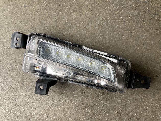 Faro luce diurna a LED anteriore SX Suzuki Vitara del 2018