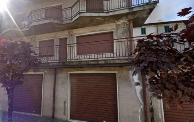 Immobile in asta di 146 m², box auto in vendita a Anzano del Parco - Foto 3