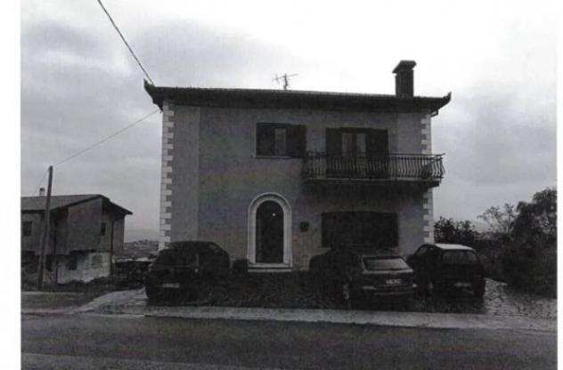 Immobile in asta di 228 m² con più di 5 locali in vendita a Bella - Foto 2
