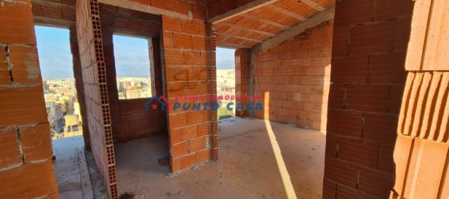 PRESSI VIA MANZONI - Intero stabile allo stato grezzo – 400 mq circa con n. 2 garage e terreno. Euro 285 mila - Foto 4