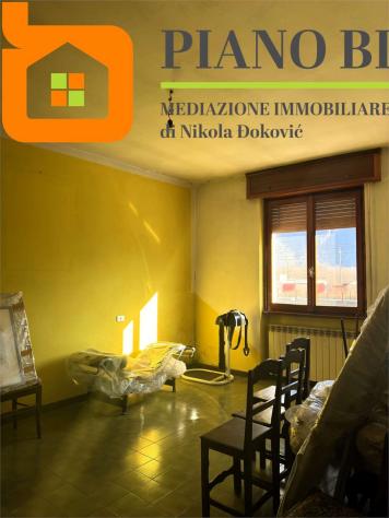 V000476 - BILOCALE DA RISTRUTTURARE CON NEGOZI SOTTOSTANTI - Foto 9