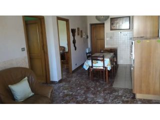 CASAL MORENA-TRILOCALE DI MQ 70 CON POSTO AUTO