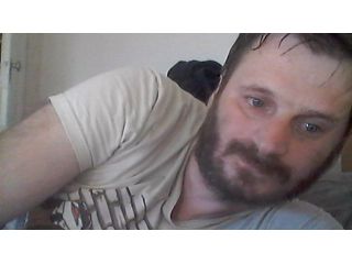 Amore e incontri Vicenza - ragazzo attivo/passivo riceve a casa per fare sesso protetto e con massaggi … Tel:3928126604