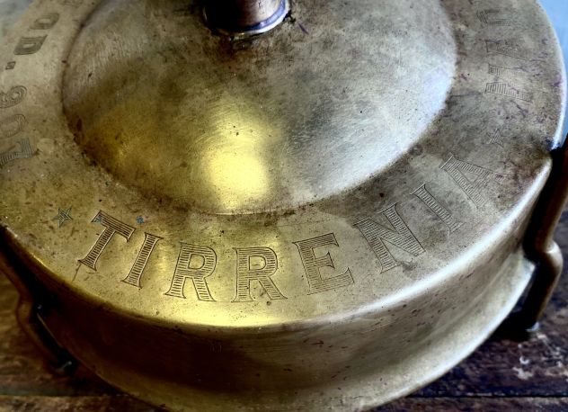 Vecchio fornello Made in italy mercatino vintage da collezione marca Tirrenia