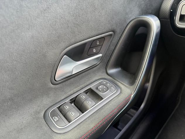 Mercedes-Benz Classe A A 180 d Premium auto AMG line - Foto 9