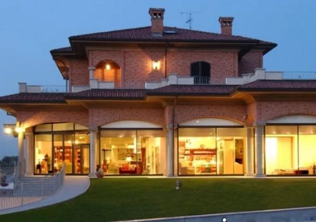 Elegante Villa Indipendente con Showroom e Uffici - Foto 2