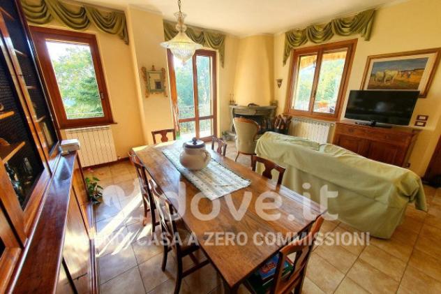 Rustico / Casale di 1050 m² con più di 5 locali e posto auto in vendita a Montepulciano - Foto 11