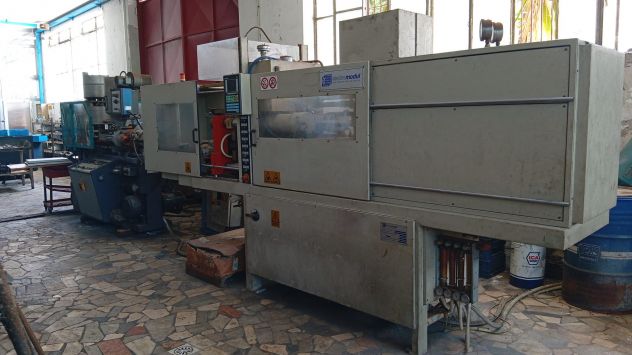 Pressa a Iniezione bicomponente T98-B